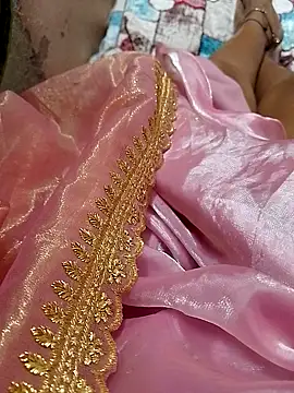 Snapshot of sneha_telugu_girl chatting on 01/01/25, 10:11 sneha telugu girl online show from 01/01/25, 10:11