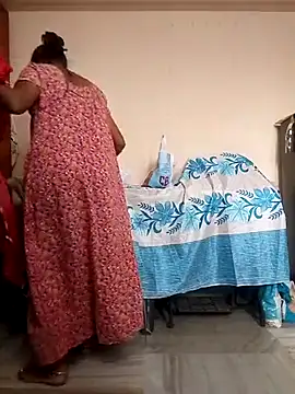 Snapshot of sneha_telugu_girl chatting on 02/05/25, 04:06 sneha telugu girl online show from 02/05/25, 04:06