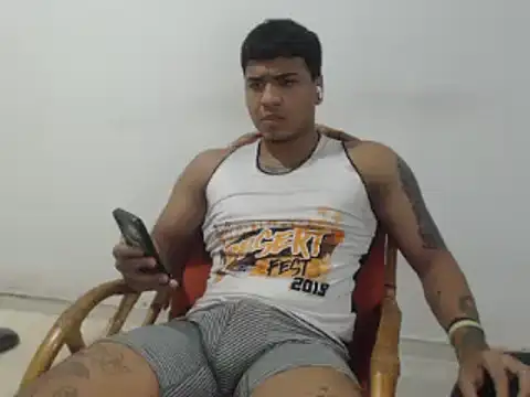 Snapshot of camiloacosta321 chatting on 01/06/25, 08:14 camiloacosta321 online show from 01/06/25, 08:14