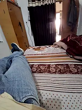 Snapshot of menakshiiikaur chatting on 12/18/24, 07:47 menakshiiikaur online show from 12/18/24, 07:47