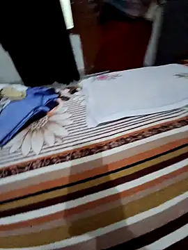 Snapshot of menakshiiikaur chatting on 12/20/24, 02:30 menakshiiikaur online show from 12/20/24, 02:30