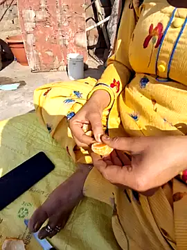 Snapshot of menakshiiikaur chatting on 01/28/25, 07:43 menakshiiikaur online show from 01/28/25, 07:43