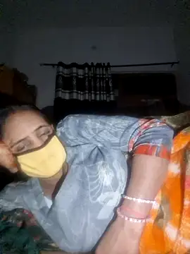 Snapshot of menakshiiikaur chatting on 03/09/25, 05:39 menakshiiikaur online show from 03/09/25, 05:39