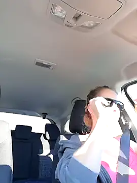 Snapshot of uber_babe chatting on 12/19/24, 12:45 uber babe online show from 12/19/24, 12:45