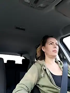 Snapshot of uber_babe chatting on 12/30/24, 12:09 uber babe online show from 12/30/24, 12:09