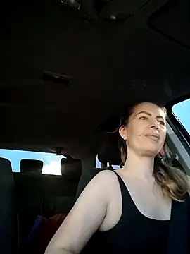 Snapshot of uber_babe chatting on 01/06/25, 03:19 uber babe online show from 01/06/25, 03:19