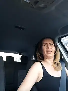 Snapshot of uber_babe chatting on 01/08/25, 02:46 uber babe online show from 01/08/25, 02:46