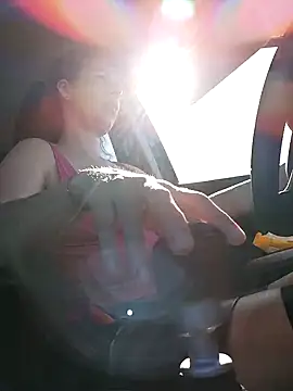 Snapshot of uber_babe chatting on 03/08/25, 09:06 uber babe online show from 03/08/25, 09:06