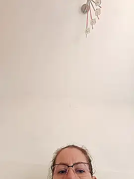 Snapshot of uber_babe chatting on 11/26/25, 09:32 uber babe online show from 11/26/25, 09:32