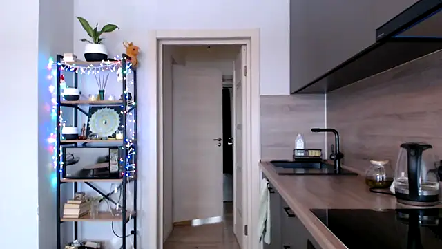 jainesummer online show from 02/18/25, 10:27