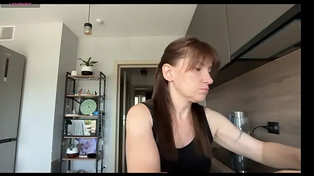 Snapshot of jainesummer chatting on 06/03/26, 12:08 jainesummer online show from 06/03/26, 12:08