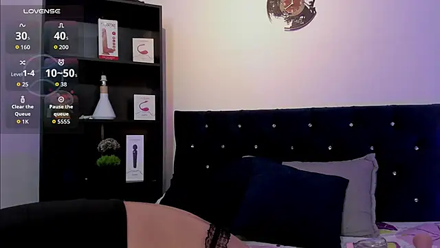 yulianademond66 online show from 06/11/26, 12:32