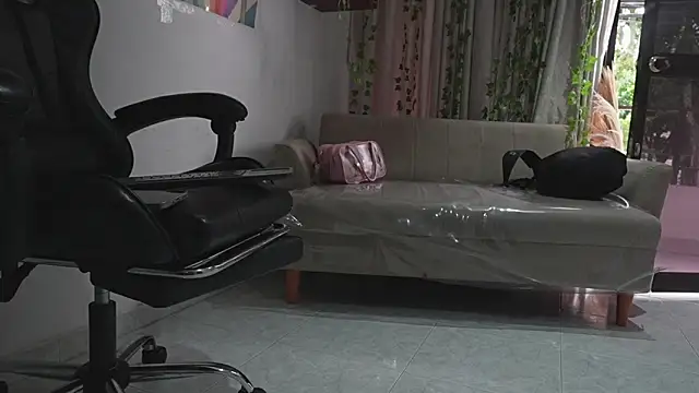 HannaRhodes online show from 02/07/26, 01:37