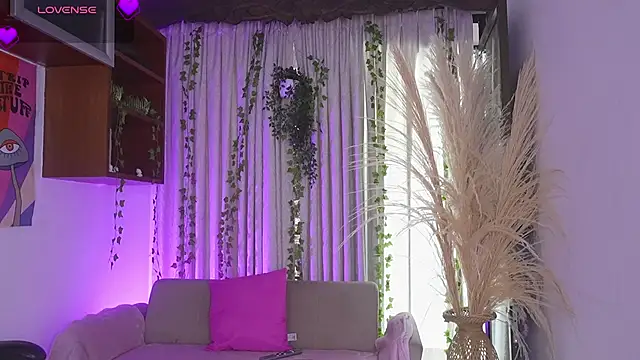 HannaRhodes online show from 03/17/26, 01:58