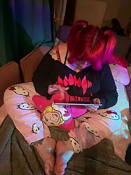 Snapshot of puffpixiee chatting on 12/29/24, 06:27 puffpixiee online show from 12/29/24, 06:27