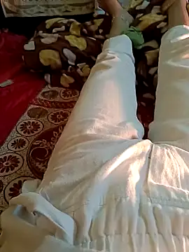 Snapshot of QUEEN-X-CPL chatting on 01/06/25, 05:06 QUEEN-X-CPL online show from 01/06/25, 05:06