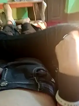 Snapshot of QUEEN-X-CPL chatting on 01/16/25, 05:01 QUEEN-X-CPL online show from 01/16/25, 05:01