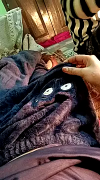 Snapshot of QUEEN-X-CPL chatting on 01/19/25, 04:46 QUEEN-X-CPL online show from 01/19/25, 04:46