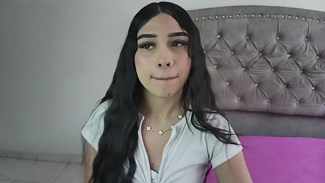 Snapshot of Nesuko_kamado_ chatting on 10/04/25, 05:22 Nesuko kamado online show from 10/04/25, 05:22