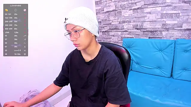 Snapshot of Eriol_ chatting on 03/13/25, 11:41 Eriol online show from 03/13/25, 11:41