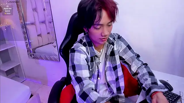 Snapshot of Eriol_ chatting on 09/13/25, 12:27 Eriol online show from 09/13/25, 12:27