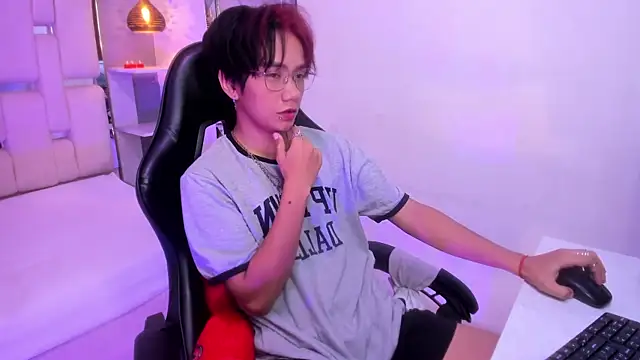 Snapshot of Eriol_ chatting on 09/16/25, 12:17 Eriol online show from 09/16/25, 12:17