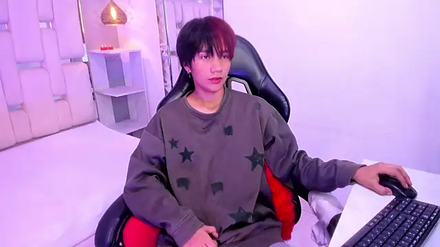 Snapshot of Eriol_ chatting on 09/17/25, 11:56 Eriol online show from 09/17/25, 11:56