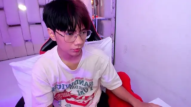 Snapshot of Eriol_ chatting on 09/28/25, 11:59 Eriol online show from 09/28/25, 11:59