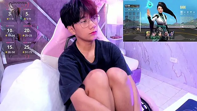 Snapshot of Eriol_ chatting on 10/13/25, 12:27 Eriol online show from 10/13/25, 12:27