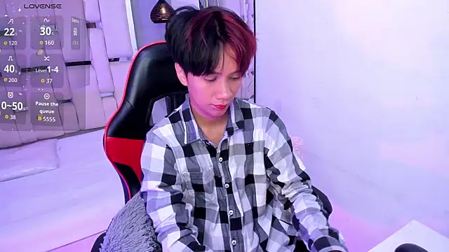 Snapshot of Eriol_ chatting on 10/17/25, 11:46 Eriol online show from 10/17/25, 11:46