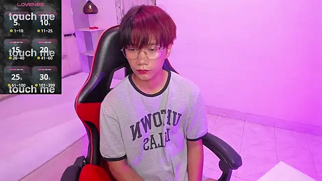 Snapshot of Eriol_ chatting on 10/24/25, 11:50 Eriol online show from 10/24/25, 11:50