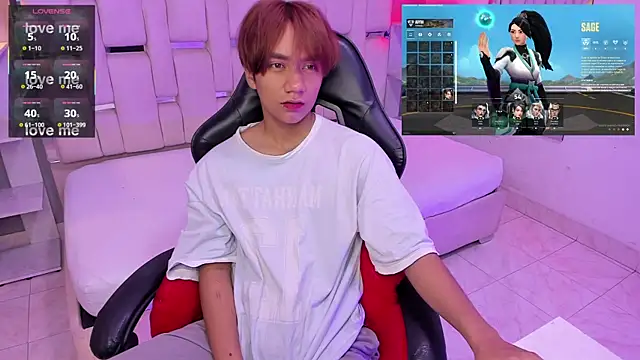 Snapshot of Eriol_ chatting on 11/22/25, 12:48 Eriol online show from 11/22/25, 12:48