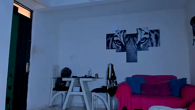 Snapshot of ray_long222 chatting on 02/18/26, 01:18 ray long222 online show from 02/18/26, 01:18