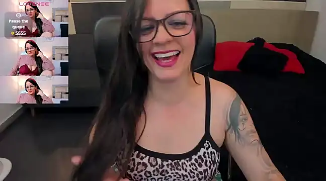 Snapshot of Zara_Jackson chatting on 01/13/25, 07:21 Zara Jackson online show from 01/13/25, 07:21