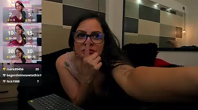 Snapshot of Zara_Jackson chatting on 02/01/25, 11:06 Zara Jackson online show from 02/01/25, 11:06