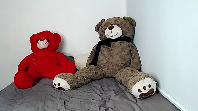 SamanthaaSmitt online show from 02/04/25, 09:41