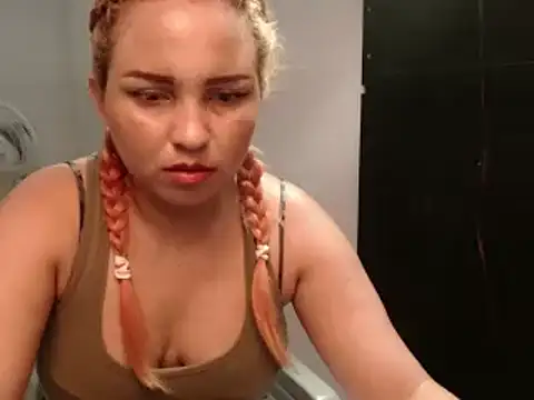 Agatha browser online show from 02/03/25, 03:31