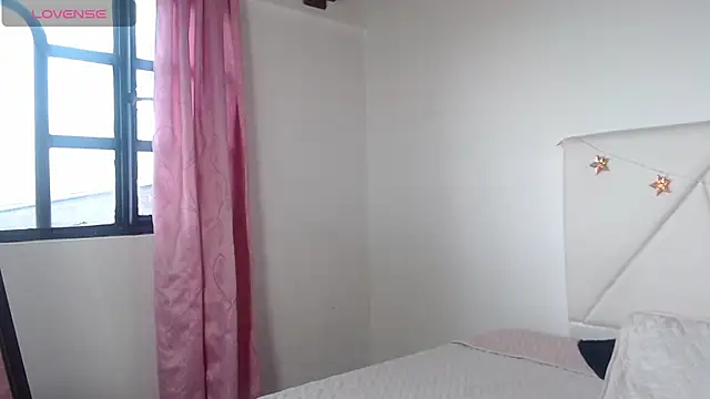 julz 03 online show from 11/11/25, 12:05