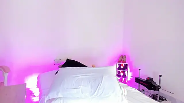 Snapshot of Pammela_Smith chatting on 02/21/25, 12:27 Pammela Smith online show from 02/21/25, 12:27