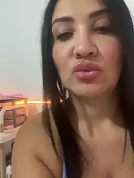 juliamond online show from 12/23/24, 11:49