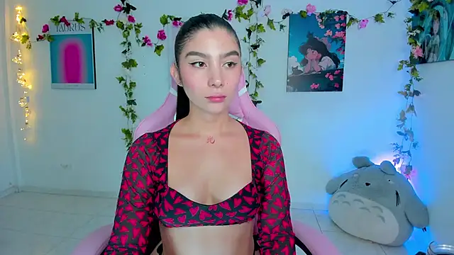 vaura  online show from 12/18/24, 03:58