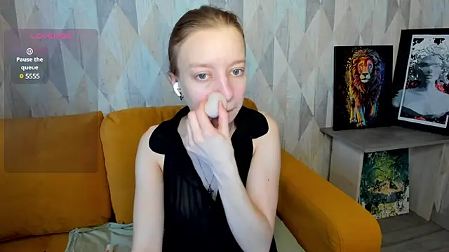 Michelle Blond online show from 02/17/25, 06:53