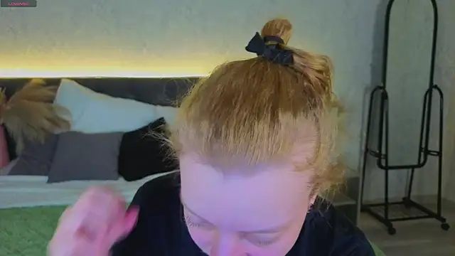 Michelle Blond online show from 04/05/26, 09:39