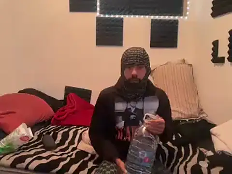 Snapshot of Mortero0o0 chatting on 12/03/24, 12:24 Mortero0o0 online show from 12/03/24, 12:24