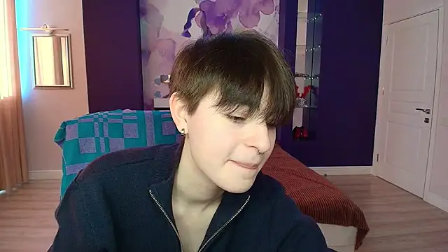 Snapshot of EmiliaYours chatting on 02/09/25, 01:03 EmiliaYours online show from 02/09/25, 01:03