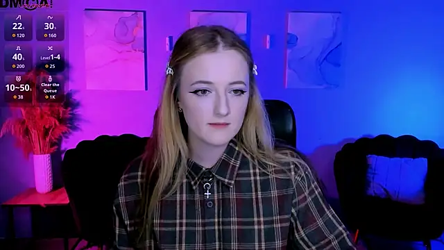 luna berryy online show from 04/01/26, 08:06