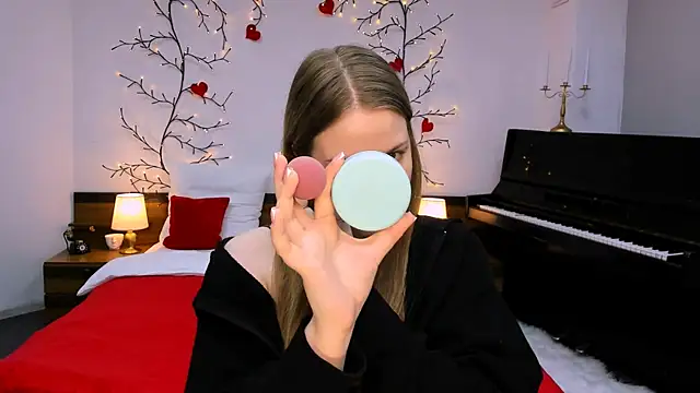 holy kitty online show from 03/05/25, 06:12