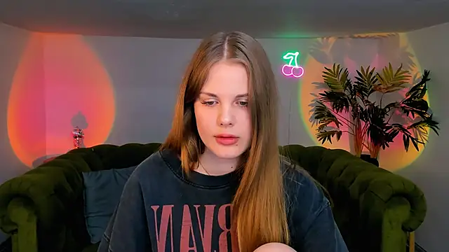 holy kitty online show from 09/08/25, 02:16