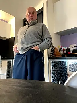 Snapshot of pantomax chatting on 12/02/24, 02:08 pantomax online show from 12/02/24, 02:08