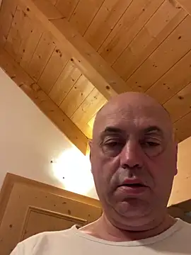 Snapshot of pantomax chatting on 12/10/24, 06:11 pantomax online show from 12/10/24, 06:11